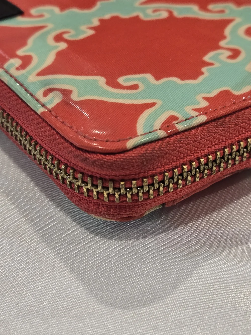 kate spade Red and Mint Geometric Zip Wallet